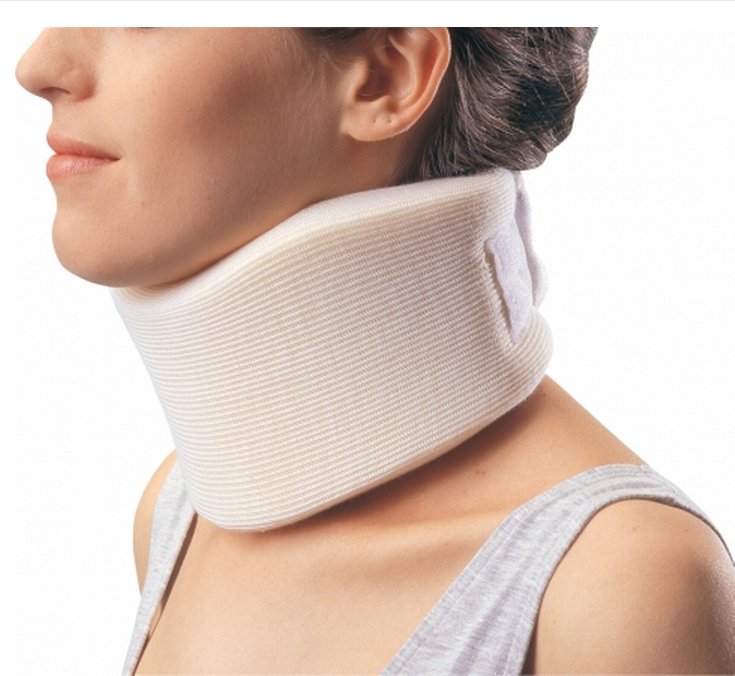 DJO - Cervical Collar ProCare® Form Fit™ Low Contoured / Medium Density Adult Medium One-Piece 4 Inch Height 20 Inch Length 13 to 18 Inch Neck Circumference [1/EA]
