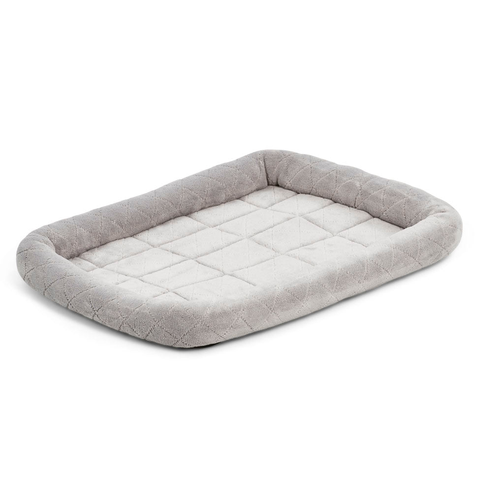 Quiet Time Diamond Stitch Bed W/ Elastic Bands (GRAY, 22 IN)